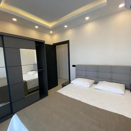 Maye Aparthotel