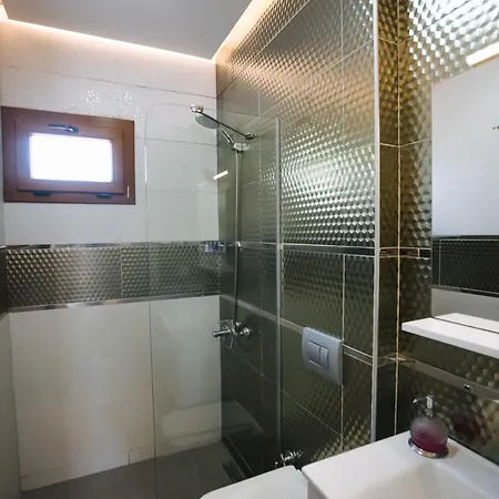 ماي ريزيدنس غومْبيت