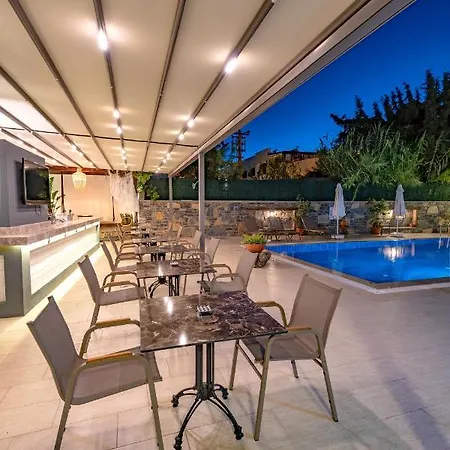 Maye Lägenhetshotell 4*